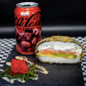 Sushi Burguer Clásico + 1 bebida 350 ml